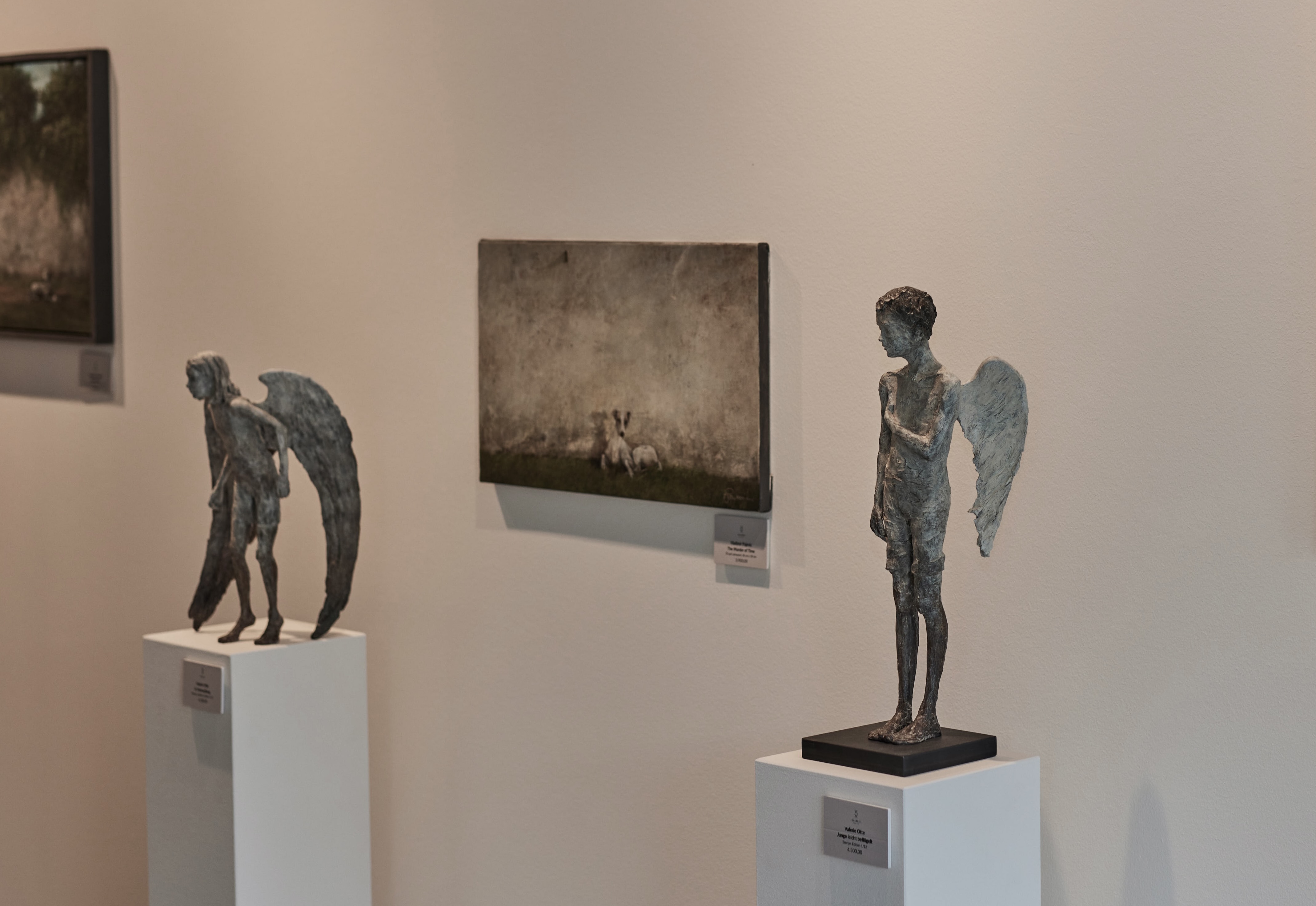 Valerie Otte, Junge leicht beflügelt, 2022, Bronze, 37 cm Höhe, Vernissage Galerie Alex F. 29. April 2022